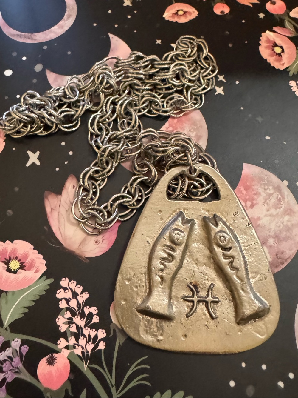 Zodiac Pisces Pendant Necklace in Antique Silver Tone